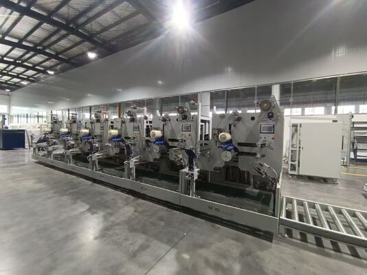 6 Niezależnych Jednostek Nawijających, Opuszczanych, z Serwomechanizmem Przesuwu 300m/min – Linia do Ekstruzji PP