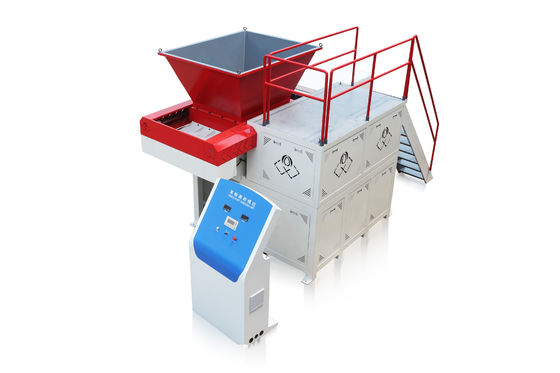 PVC PET Jednorazowa maszyna do rozdrabniania odpadów z tworzyw sztucznych Maszyna do recyklingu odpadów z tworzyw sztucznych PLC