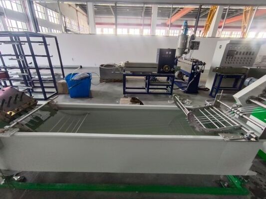 Wyświetlenie danych produkcyjnych w czasie rzeczywistym: prędkość, długość, napięcie i temperatura